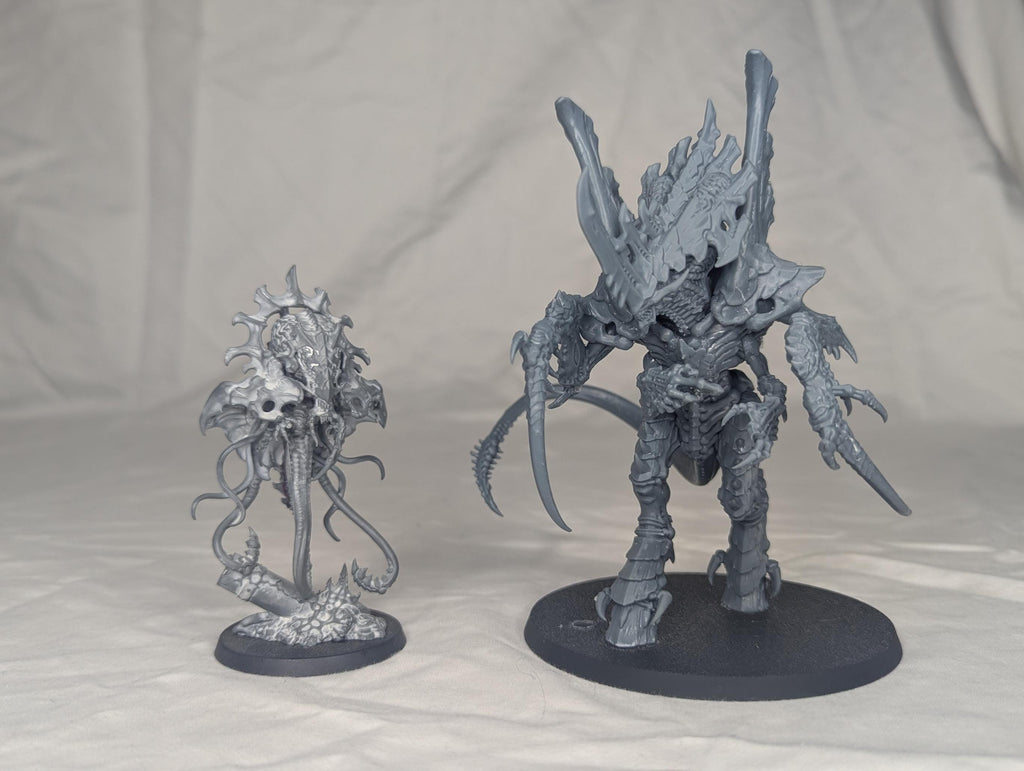 Hive Emissary | Resin Multipart Miniature Kit | 32mm Scale Wargaming Model 40K Proxy