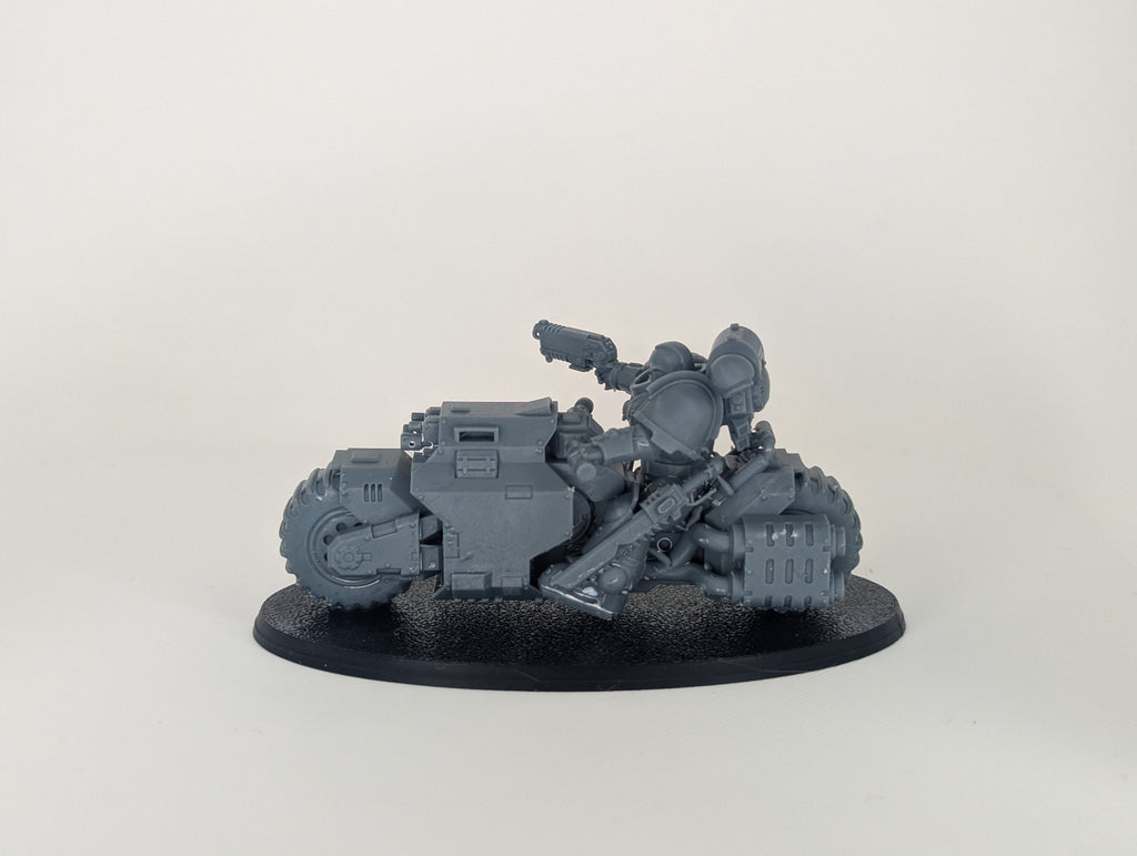 Futuristic Armored Biker Calvary | Resin Miniatures | 32mm Scale Wargaming Model Proxy