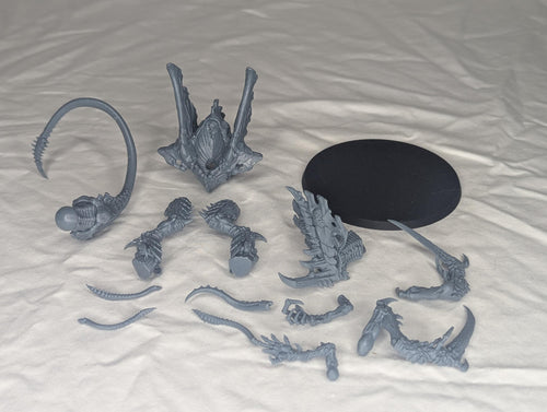 Hive Emissary | Resin Multipart Miniature Kit | 32mm Scale Wargaming Model 40K Proxy