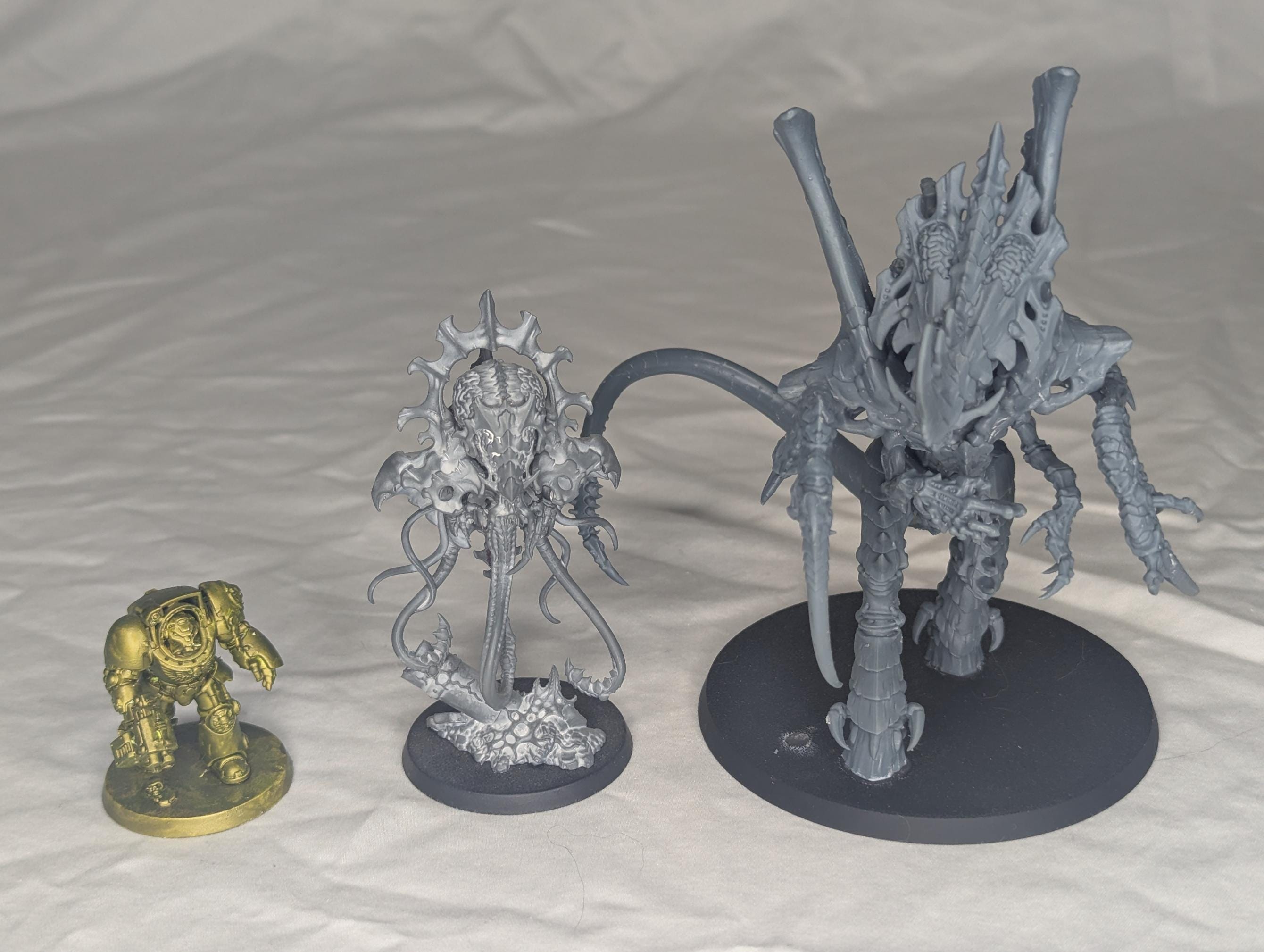 Hive Emissary | Resin Multipart Miniature Kit | 32mm Scale Wargaming Model 40K Proxy