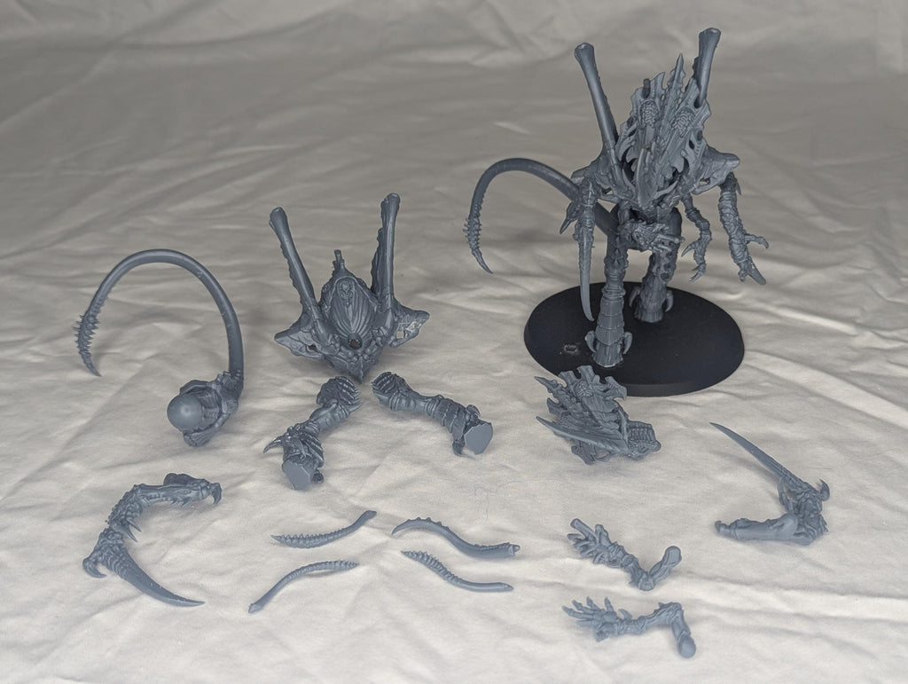 Hive Emissary | Resin Multipart Miniature Kit | 32mm Scale Wargaming Model 40K Proxy